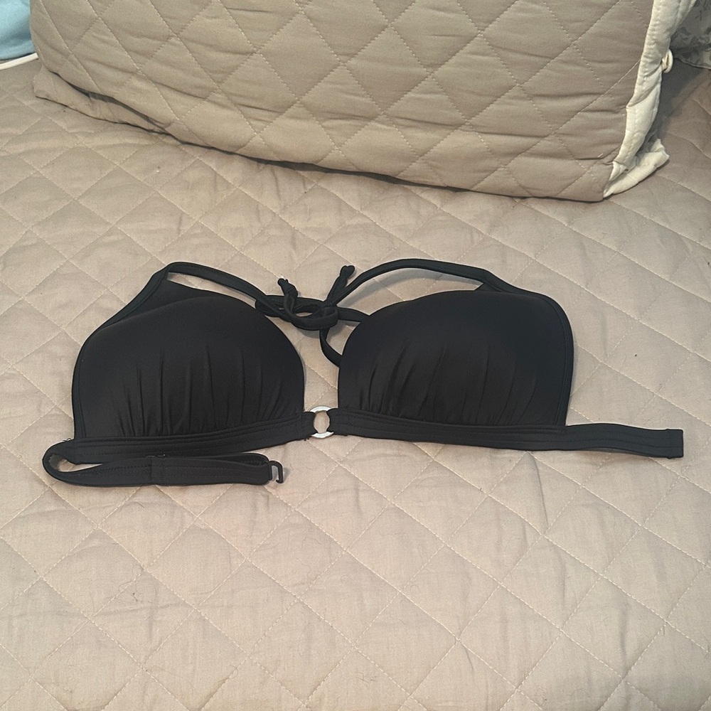 VENUS Elegant Black Bikini Top
